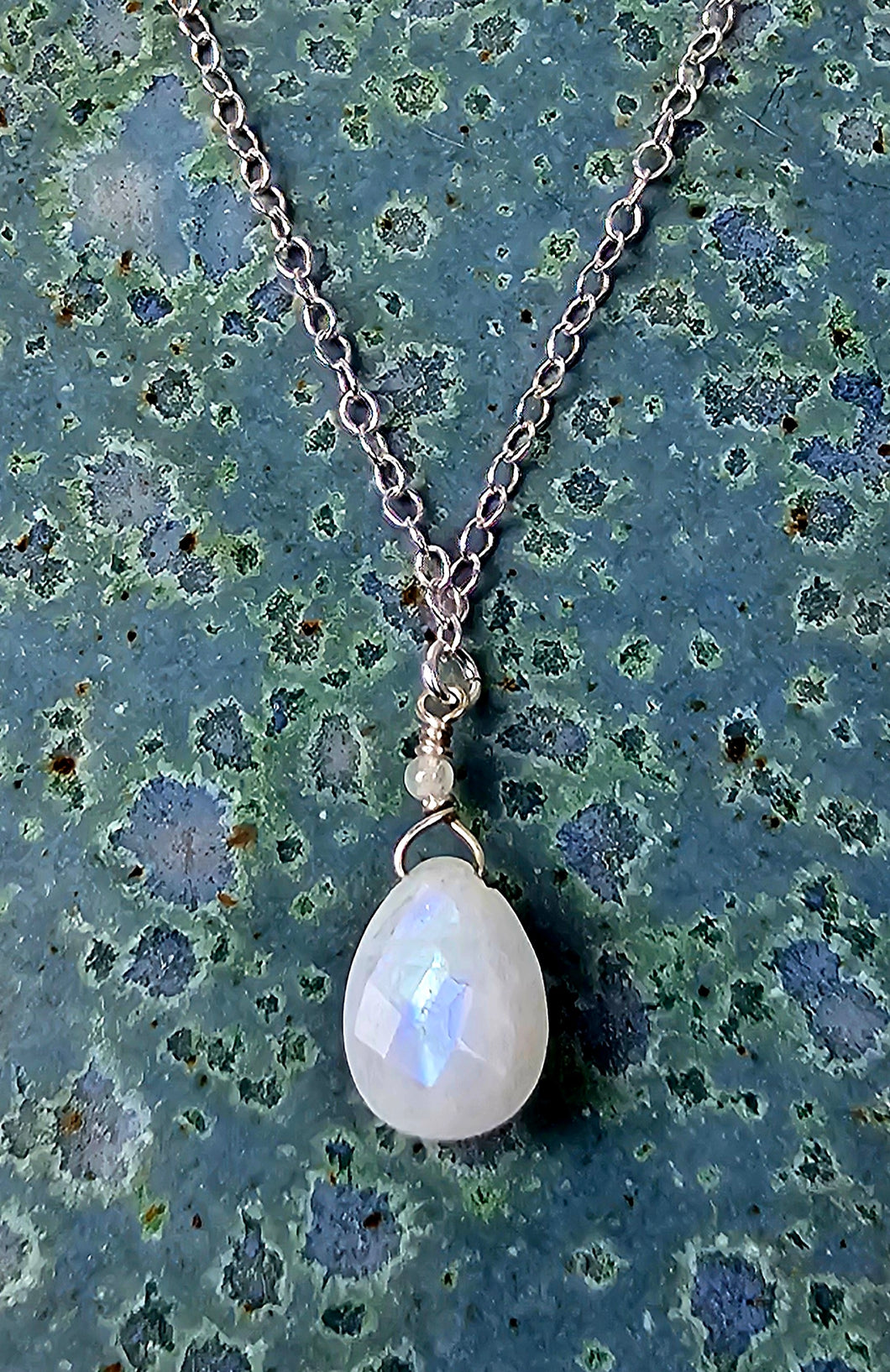 Sterling Silver Necklace with Faceted Moonstone